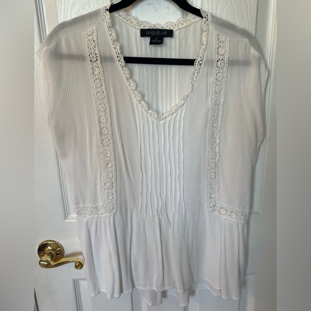August Silk Sz M White Casual tunic top asymmetrical Blouse sleeveless Full Fit